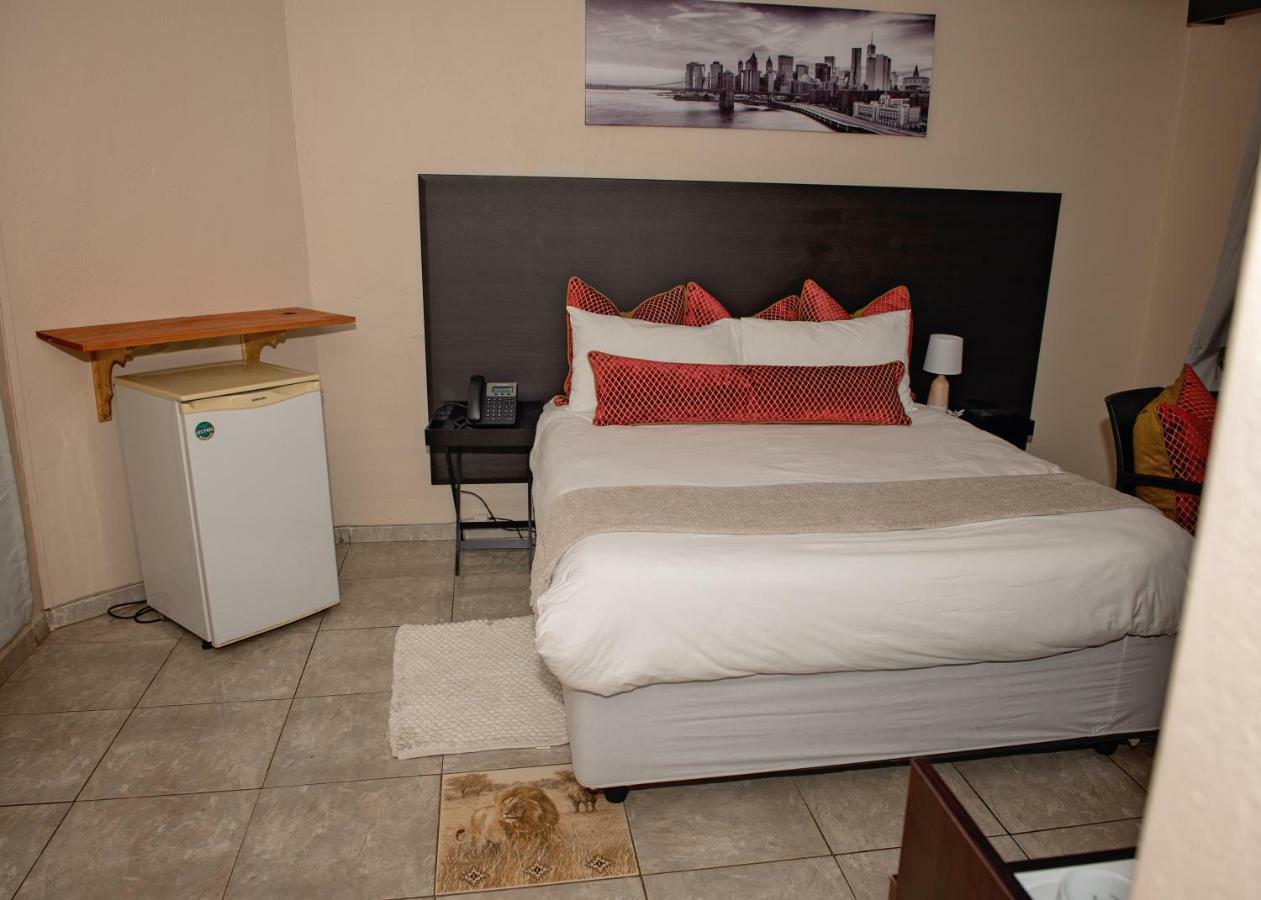 Savannah Guest House Polokwane Esterno foto