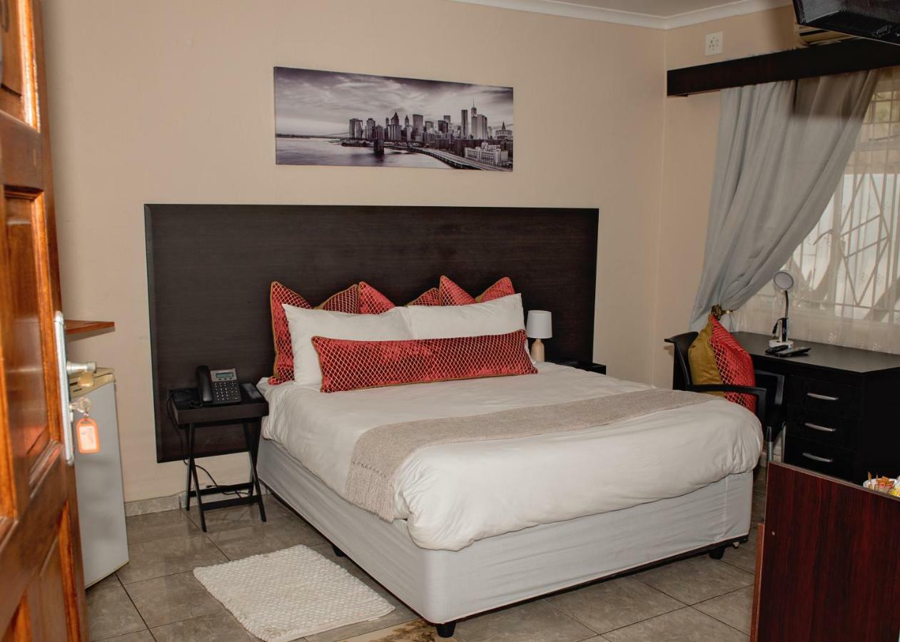 Savannah Guest House Polokwane Esterno foto
