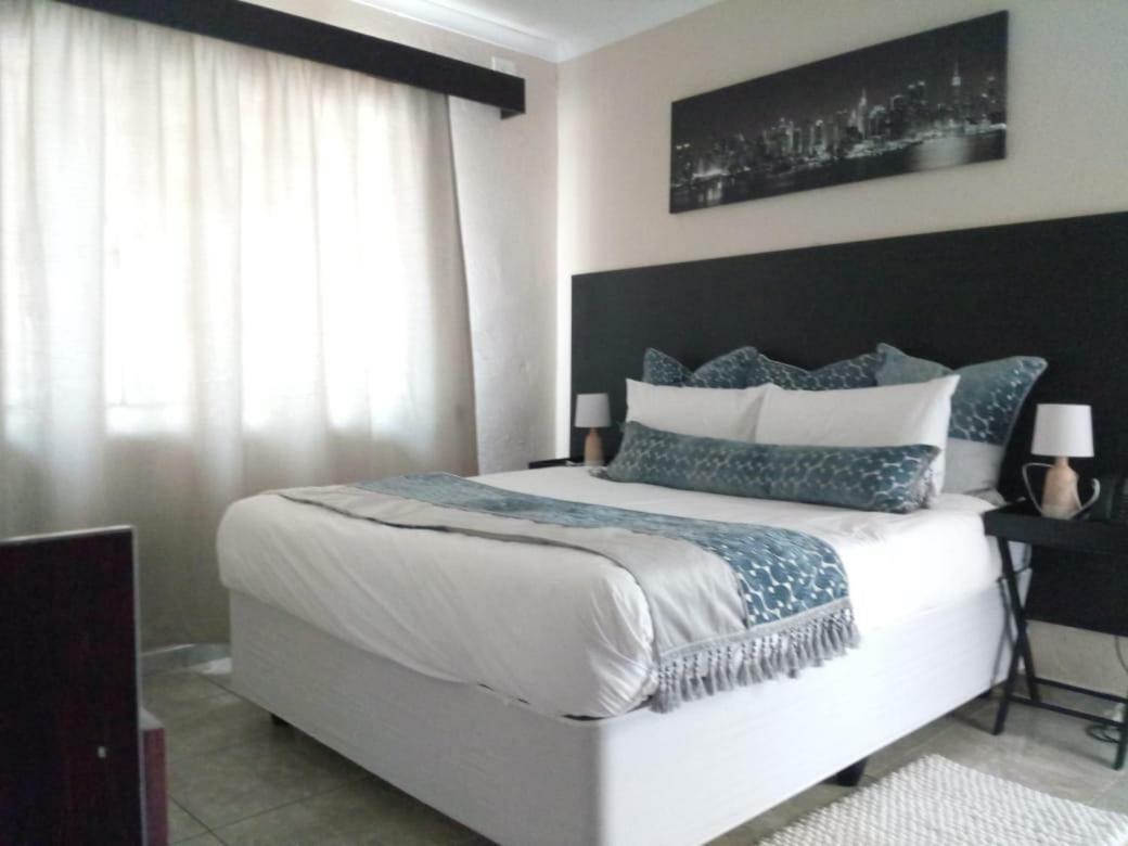 Savannah Guest House Polokwane Esterno foto