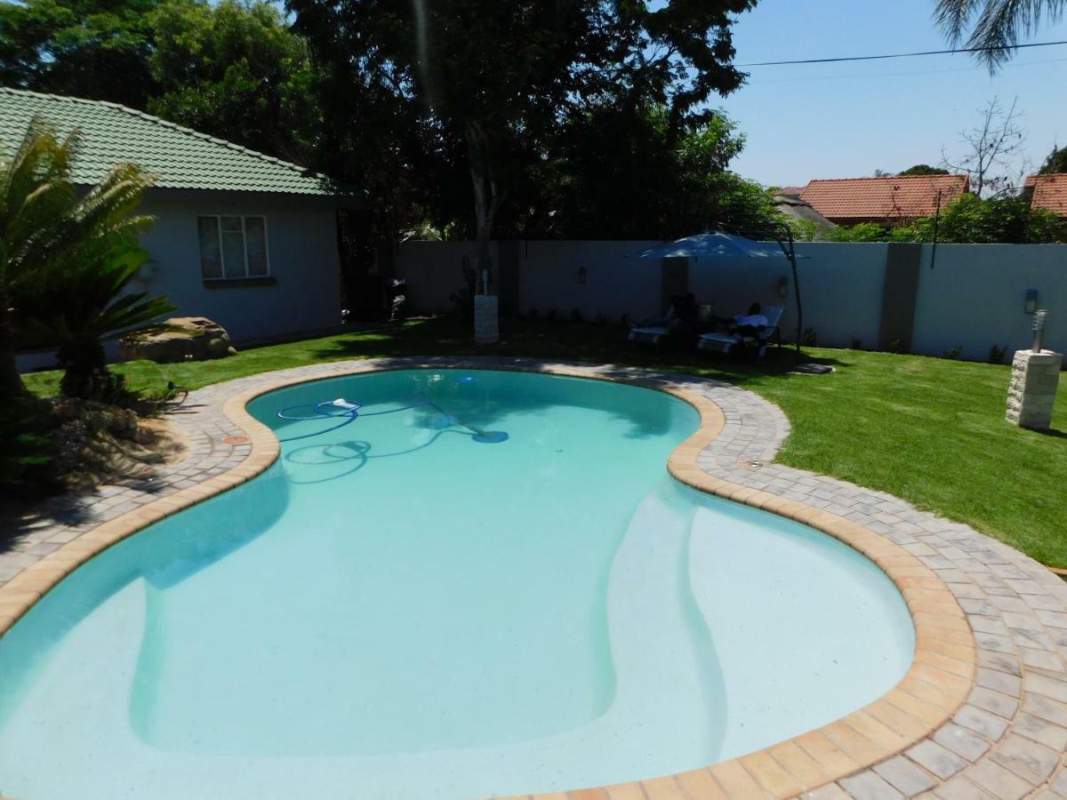 Savannah Guest House Polokwane Esterno foto